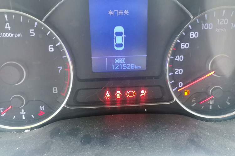 Used Kia K3 2015 1.6L Manual GLS Odometer Close Up