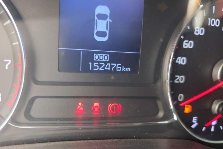 Used Kia K3 2015 1.6L Manual GLS Odometer Close Up