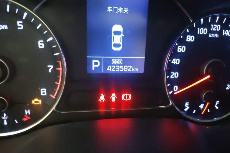 Used Kia K3 2015 1.6L Automatic GLS Odometer Close Up