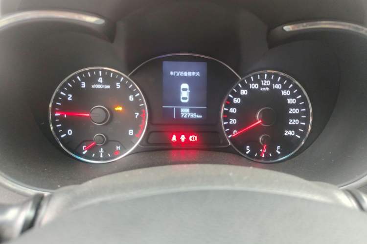 Used Kia K3 2015 1.6L Manual GLS Odometer Close Up