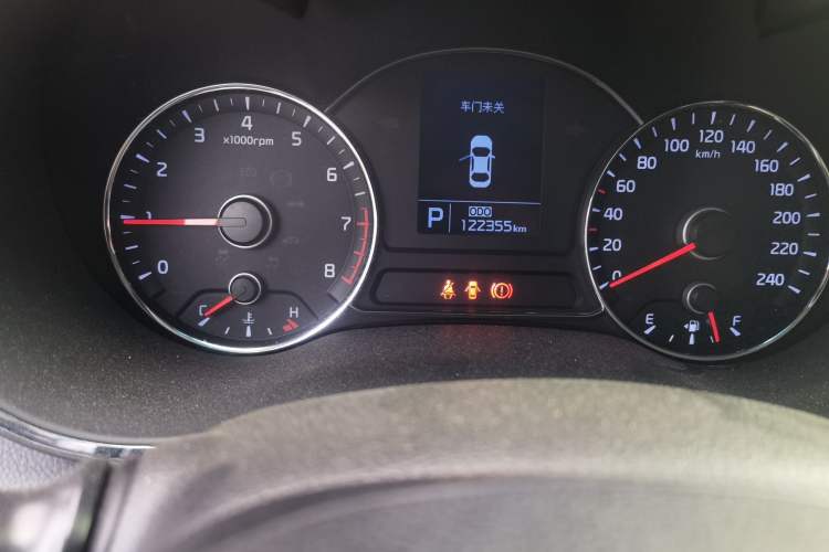 Used Kia K3 2015 1.6L Automatic GLS Odometer Close Up