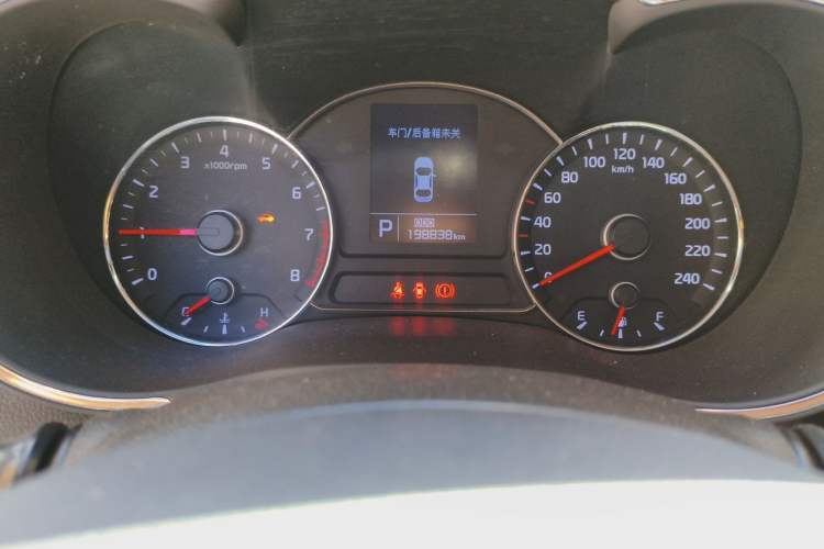 Used Kia K3 2015 1.6L Automatic GLS Odometer Close Up