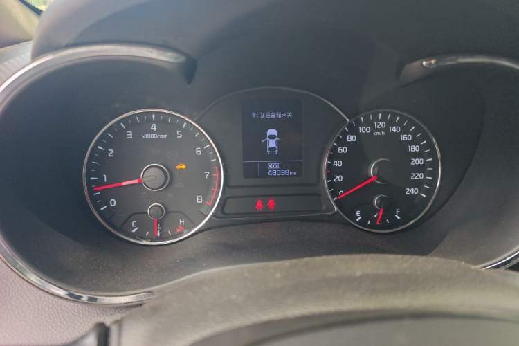 Used Kia K3 2015 1.6L Manual GL Odometer Close Up