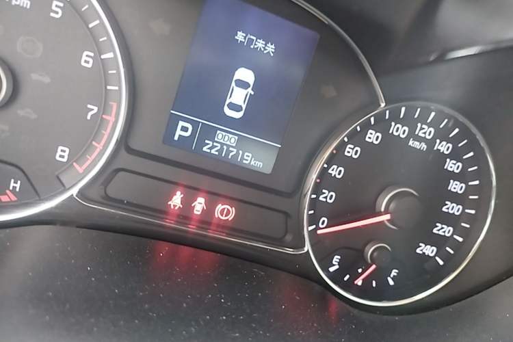 Used Kia K3 2015 1.6L Automatic DLX Odometer Close Up