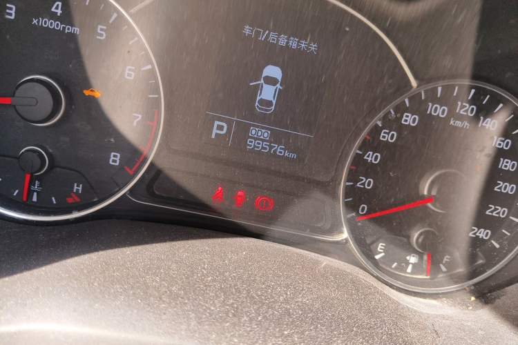 Used Kia K3 2015 1.6L Automatic DLX Odometer Close Up