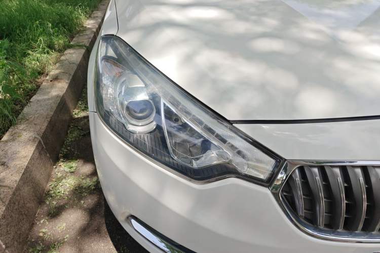 Used Kia K3 2015 1.6L Manual GLS Right Front Headlight