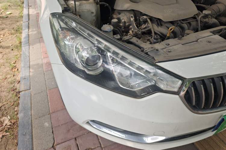 Used Kia K3 2015 1.6L Manual GLS Right Front Headlight