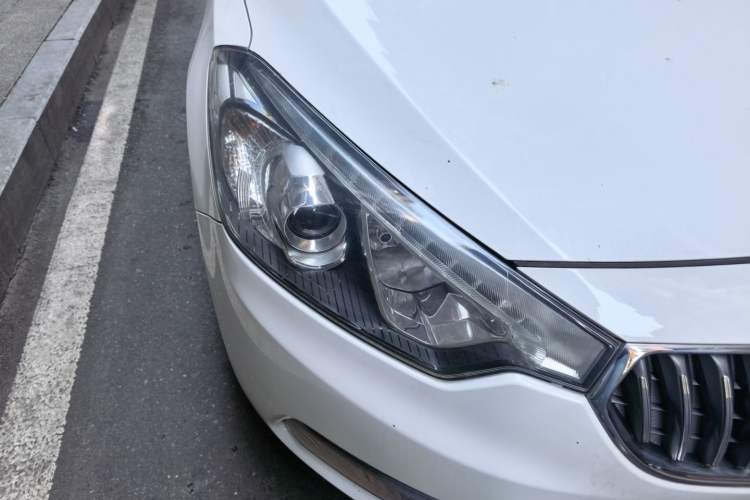 Used Kia K3 2015 1.6L Automatic GLS Right Front Headlight