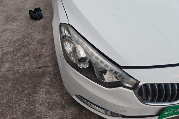 Used Kia K3 2015 1.6L Automatic GLS Right Front Headlight