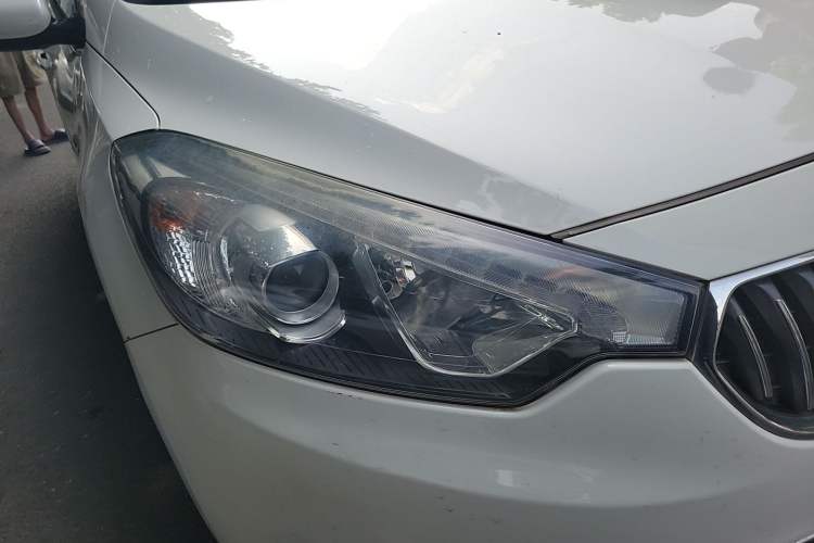 Used Kia K3 2015 1.6L Automatic GLS Right Front Headlight