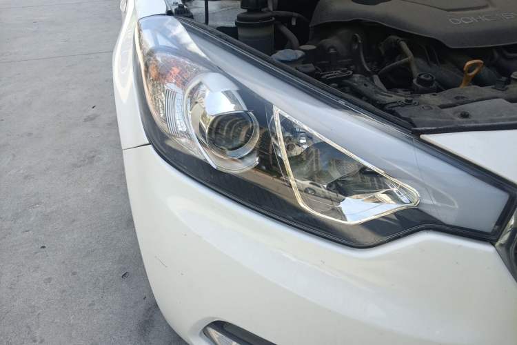 Used Kia K3 2015 1.6L Automatic GL Right Front Headlight