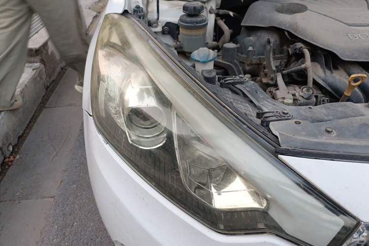 Used Kia K3 2015 1.6L Automatic GL Right Front Headlight