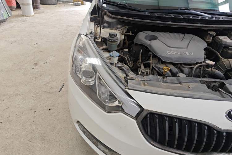 Used Kia K3 2015 1.6L Manual GL Right Front Headlight