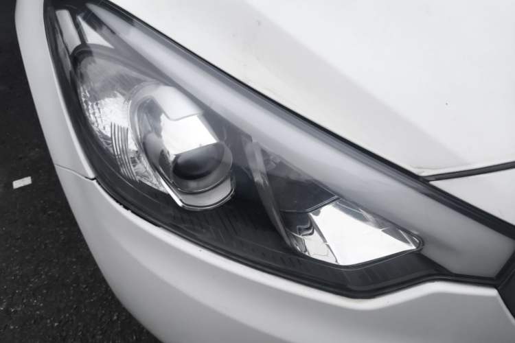 Used Kia K3 2015 1.6L Manual GL Right Front Headlight