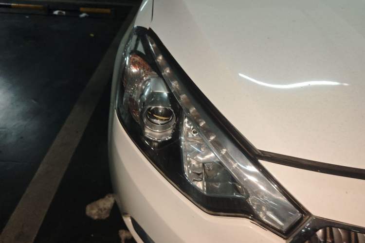 Used Kia K3 2015 1.6L Automatic GLS Right Front Headlight