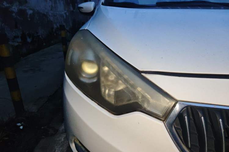 Used Kia K3 2015 1.6L Automatic GLS Right Front Headlight