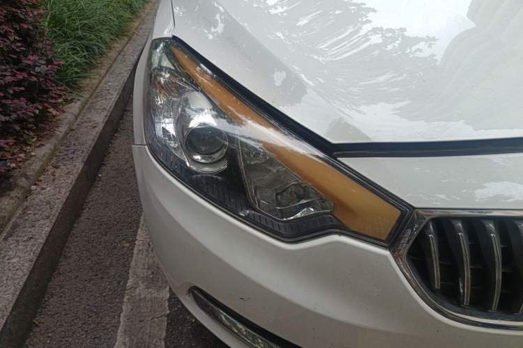 Used Kia K3 2015 1.6L Automatic GL Right Front Headlight