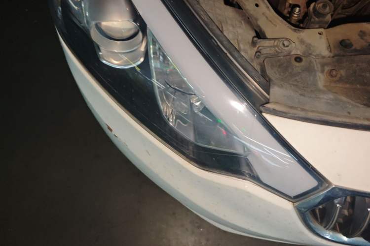 Used Kia K3 2015 1.6L Manual GL Right Front Headlight