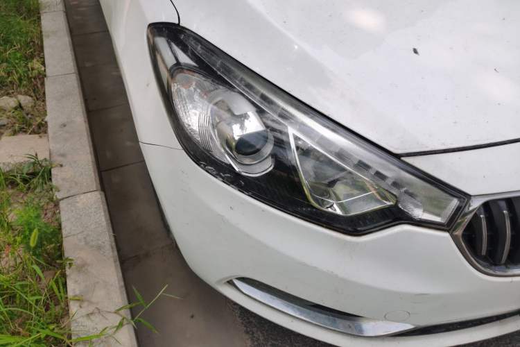 Used Kia K3 2015 1.6L Automatic GLS Right Front Headlight