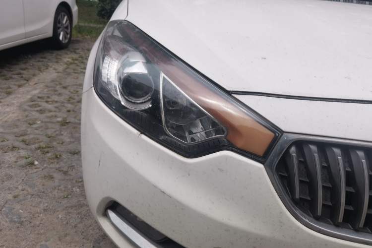 Used Kia K3 2015 1.6L Manual GL Right Front Headlight