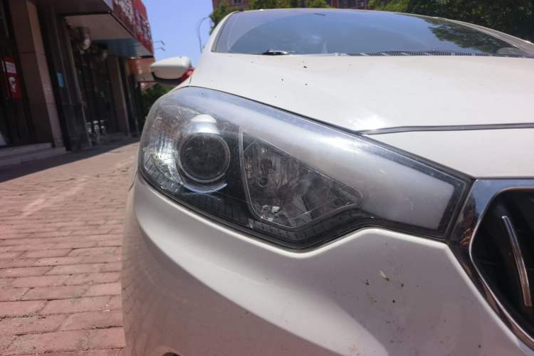 Used Kia K3 2015 1.6L Automatic GL Right Front Headlight
