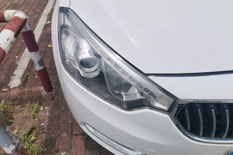 Used Kia K3 2015 1.6L Manual GLS Right Front Headlight
