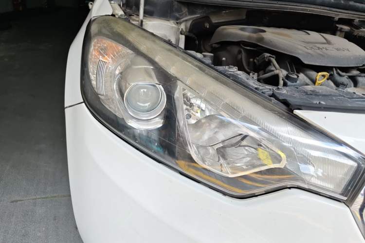 Used Kia K3 2015 1.6L Automatic GLS Right Front Headlight