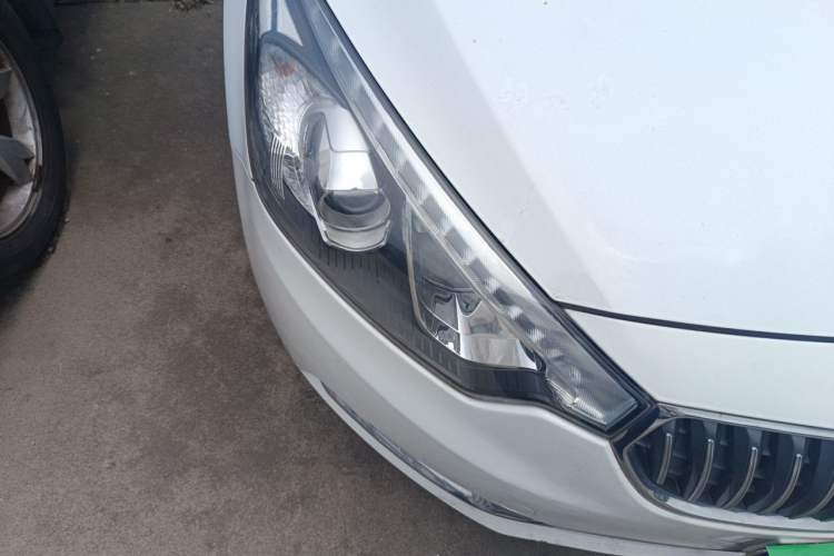 Used Kia K3 2015 1.6L Automatic GLS Right Front Headlight