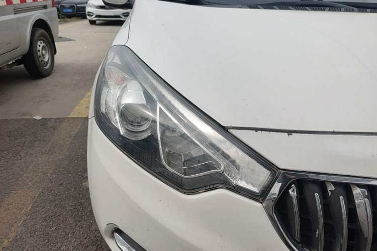 Used Kia K3 2015 1.6L Manual GLS Right Front Headlight