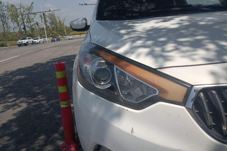 Used Kia K3 2015 1.6L Manual GL Right Front Headlight