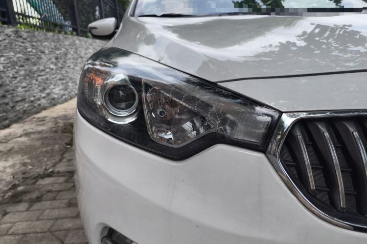 Used Kia K3 2015 1.6L Manual GLS Right Front Headlight