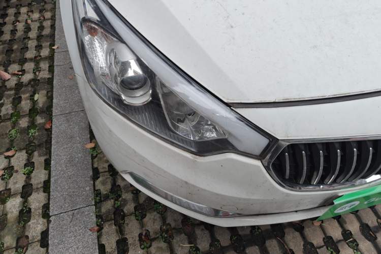 Used Kia K3 2015 1.6L Manual GL Right Front Headlight