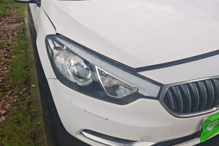 Used Kia K3 2015 1.6L Manual GL Right Front Headlight