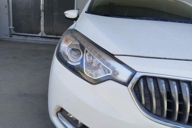 Used Kia K3 2015 1.6L Manual GLS Right Front Headlight