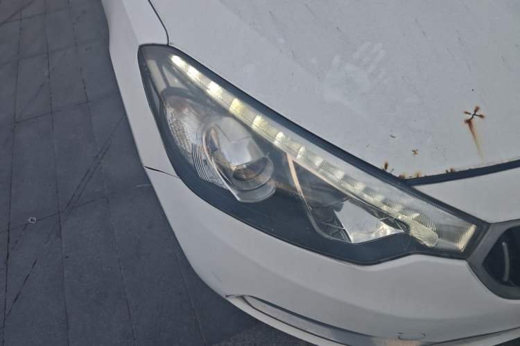 Used Kia K3 2015 1.6L Manual GLS Right Front Headlight