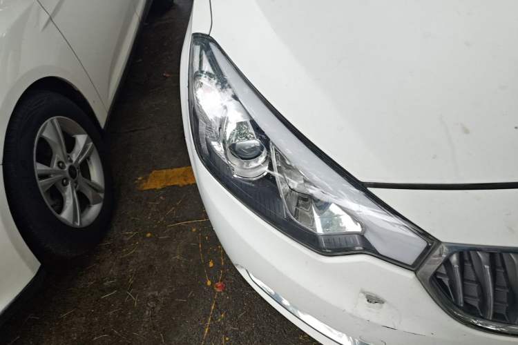 Used Kia K3 2015 1.6L Automatic GL Right Front Headlight