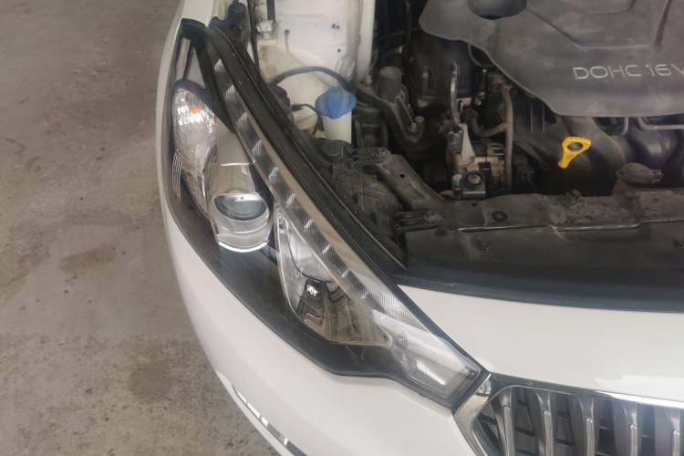 Used Kia K3 2015 1.6L Automatic GLS Right Front Headlight