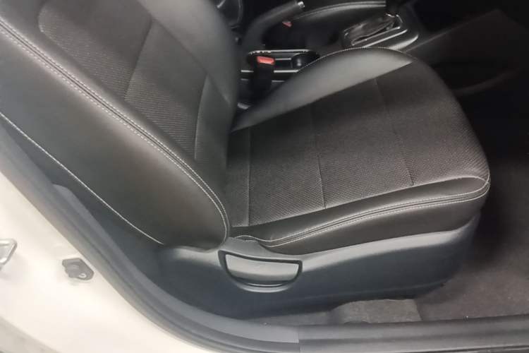 Used Kia K3 2015 1.6L Automatic GLS Right Front Seat