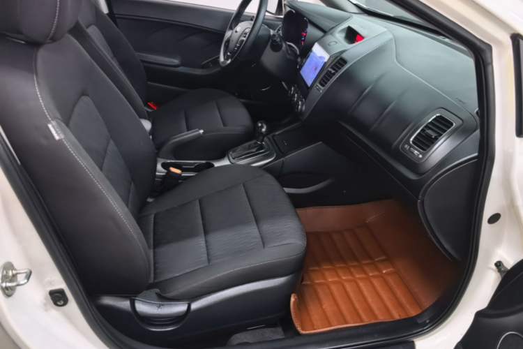 Used Kia K3 2015 1.6L Automatic GLS Right Front Seat