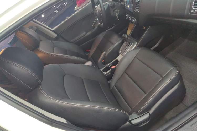 Used Kia K3 2015 1.6L Automatic GL Right Front Seat