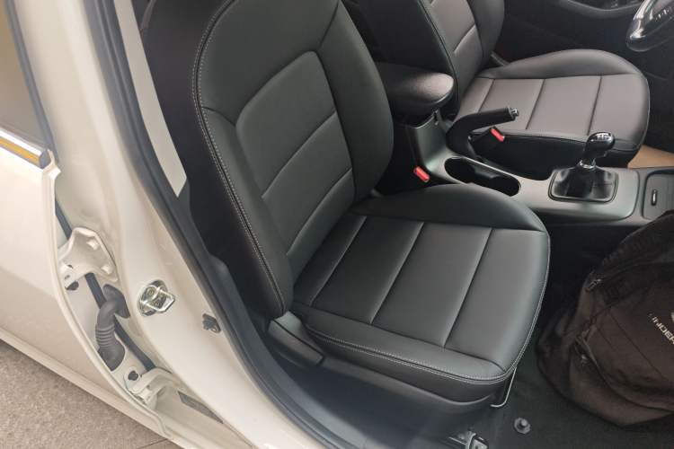 Used Kia K3 2015 1.6L Manual GLS Right Front Seat