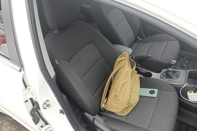 Used Kia K3 2015 1.6L Manual GLS Right Front Seat