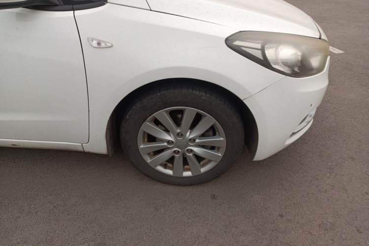 Used Kia K3 2015 1.6L Automatic GL Right Front Wheel Hub