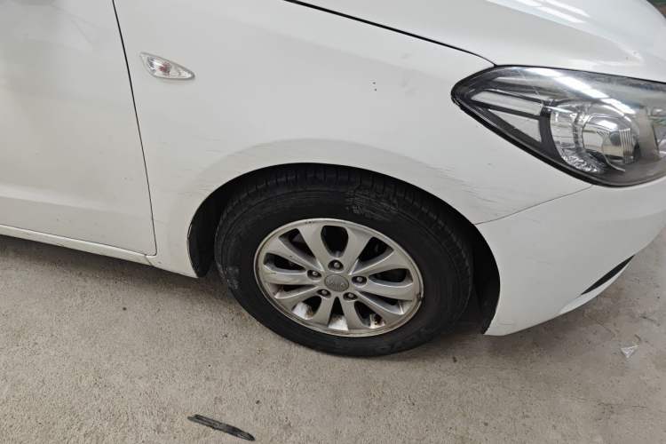Used Kia K3 2015 1.6L Manual GL Right Front Wheel Hub