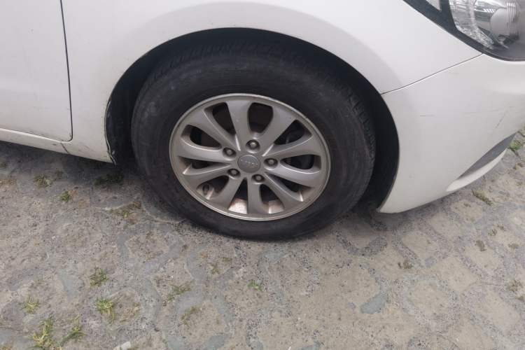 Used Kia K3 2015 1.6L Manual GL Right Front Wheel Hub
