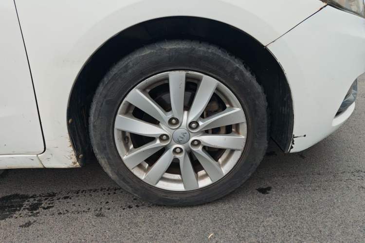 Used Kia K3 2015 1.6L Manual GLS Right Front Wheel Hub