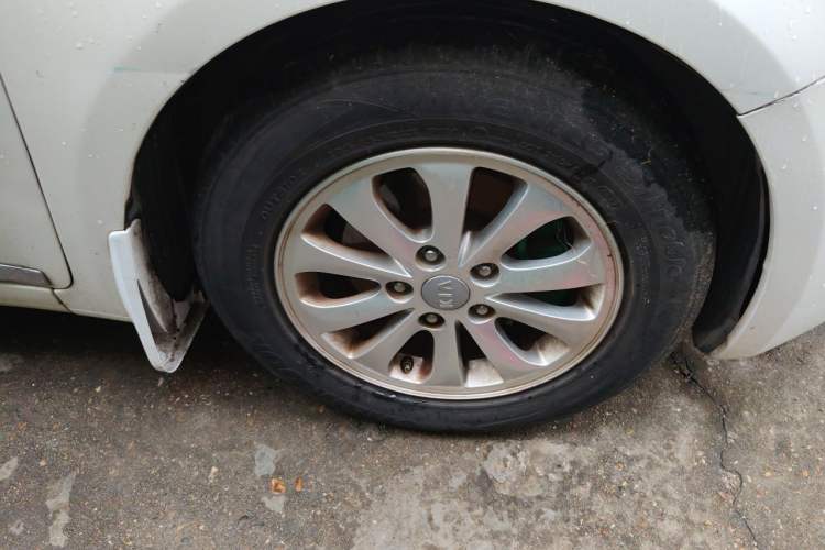 Used Kia K3 2015 1.6L Manual GL Right Front Wheel Hub