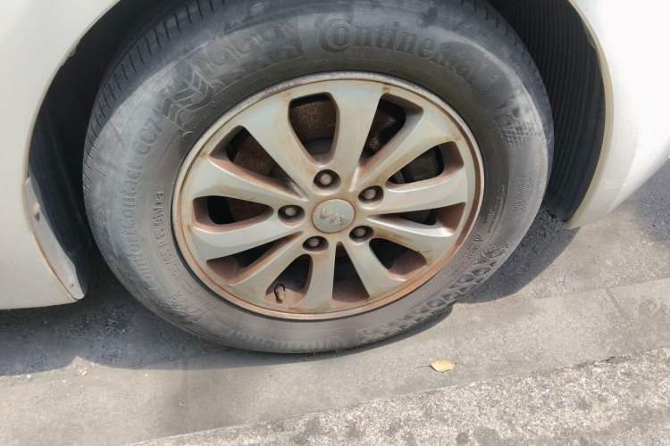 Used Kia K3 2015 1.6L Manual GL Right Front Wheel Hub