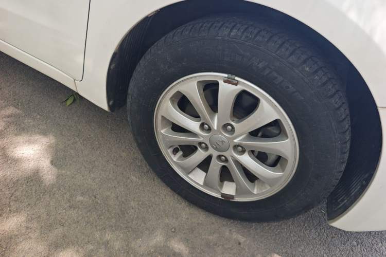 Used Kia K3 2015 1.6L Manual GL Right Front Wheel Hub