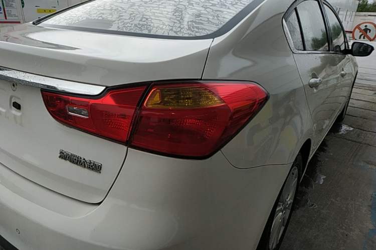 Used Kia K3 2015 1.6L Automatic DLX Right Rear Taillight